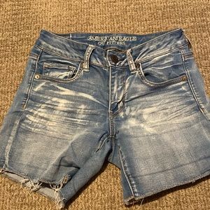 American Eagle Outfitters Super Strech low waisted jorts